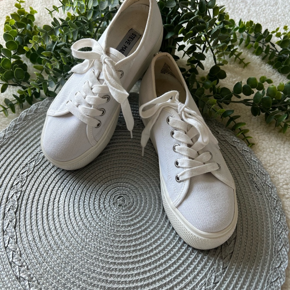 Steve Madden Elore Canvas 1.5” Platform Sneaker Sz 5.5 View 5